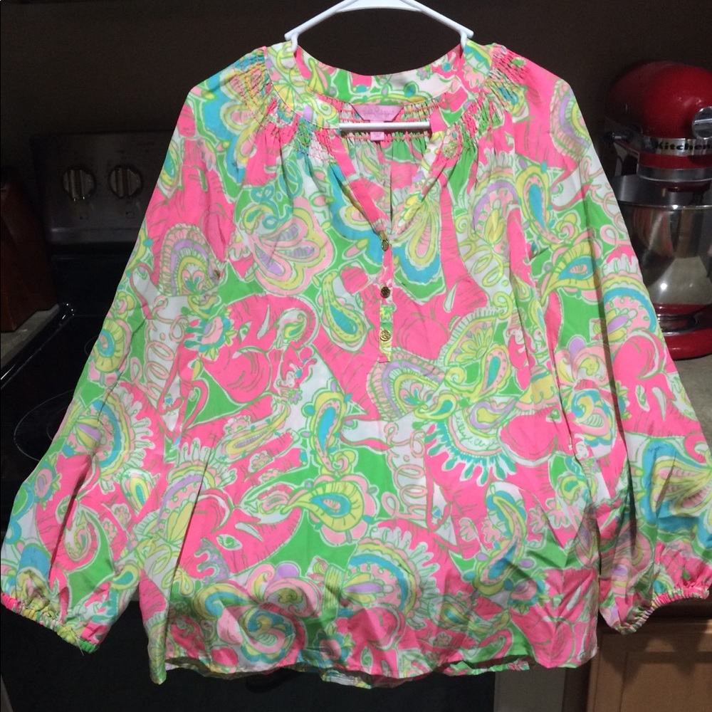 MAKE OFFERS: Lilly Pulitzer Chin Chin M